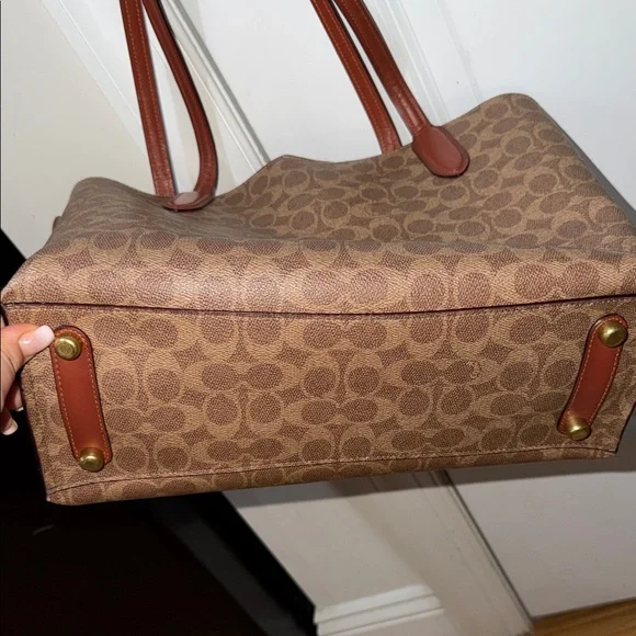 Authentic Coach Willow Brown Signature Tote Bag - Picture 8 of 8